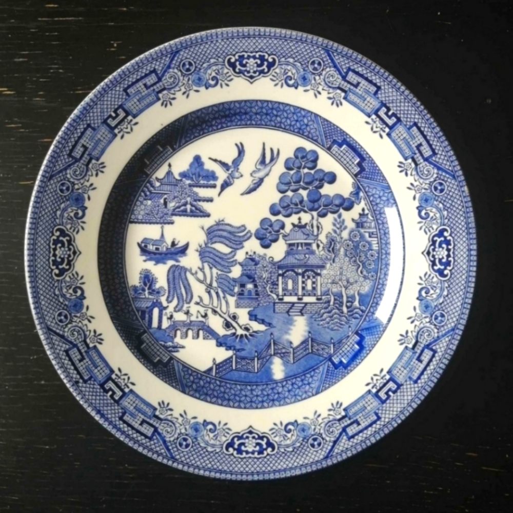 Vintage Willow Broadhurst Staffordshire Japanese Scene White&Blue Dinner Plate